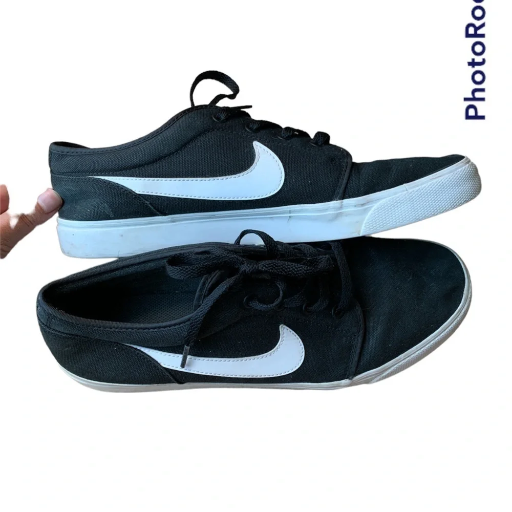 Nike Toki Low Txt Sneakers
